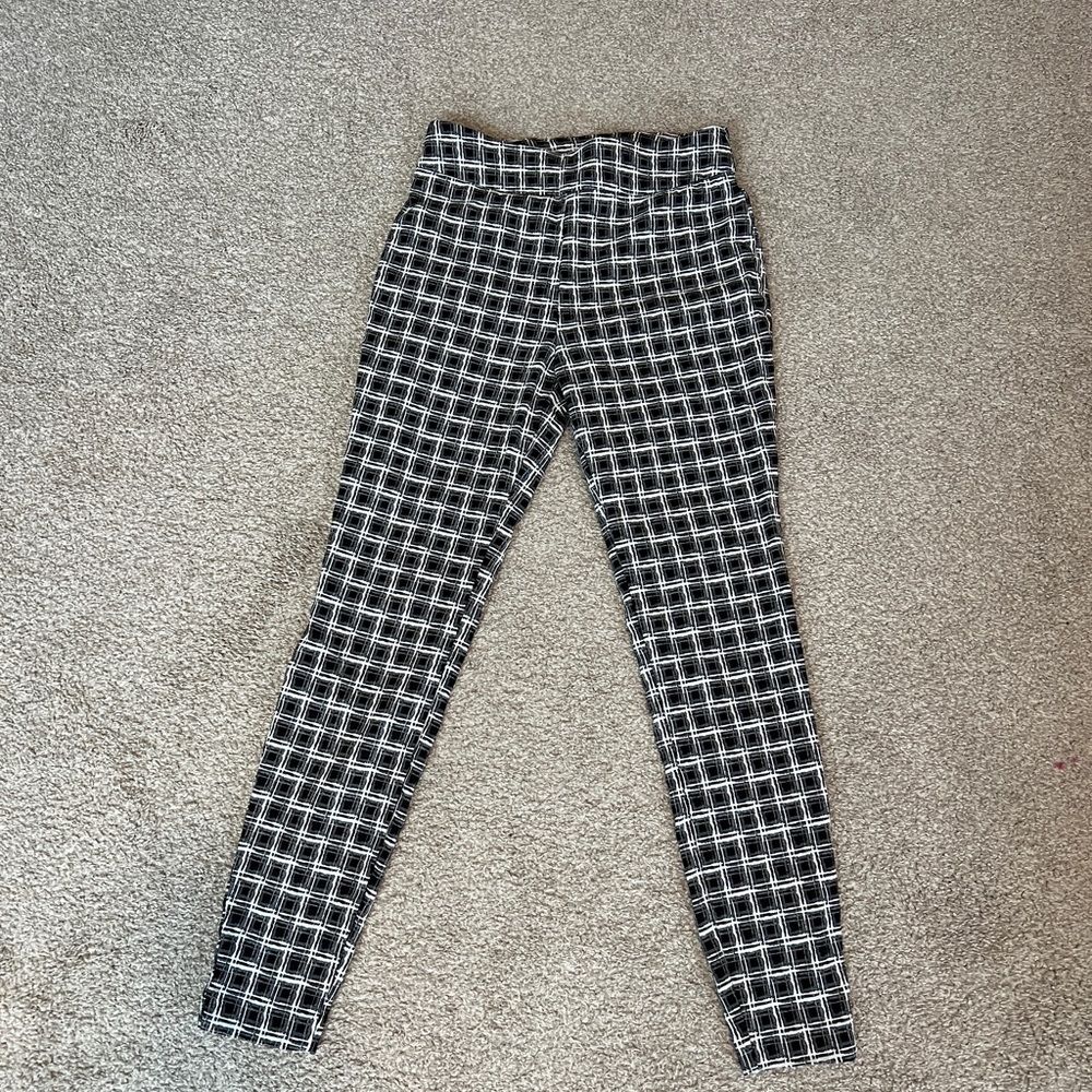 New York & Company Black and White Grid Cropped Pants